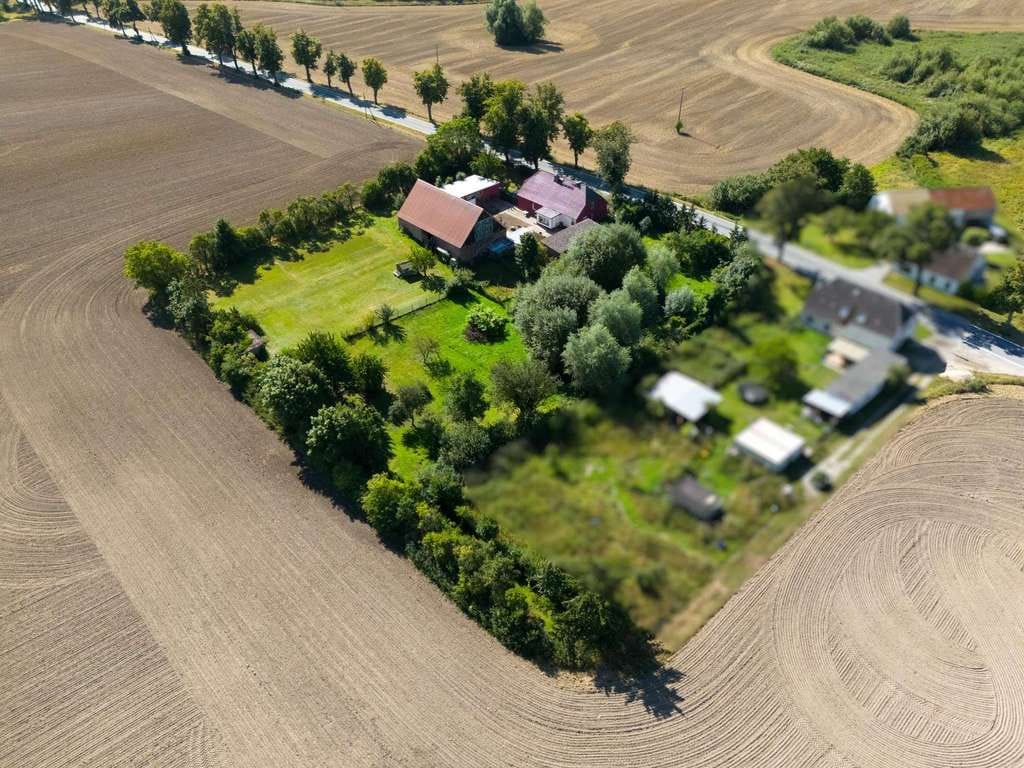 Immobilie in Wildberg - +++Alleinlage - Vierseitenhof mit 138 qm WFL und mit 2ha Land in der Seenplatte+++ - Bild 3