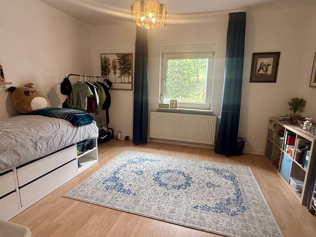 Immobilie in Niedermohr - Heute Mieteinnahmen – morgen Ihr Traumhaus | 245 m², großer Garten und Garagen - Bild 3