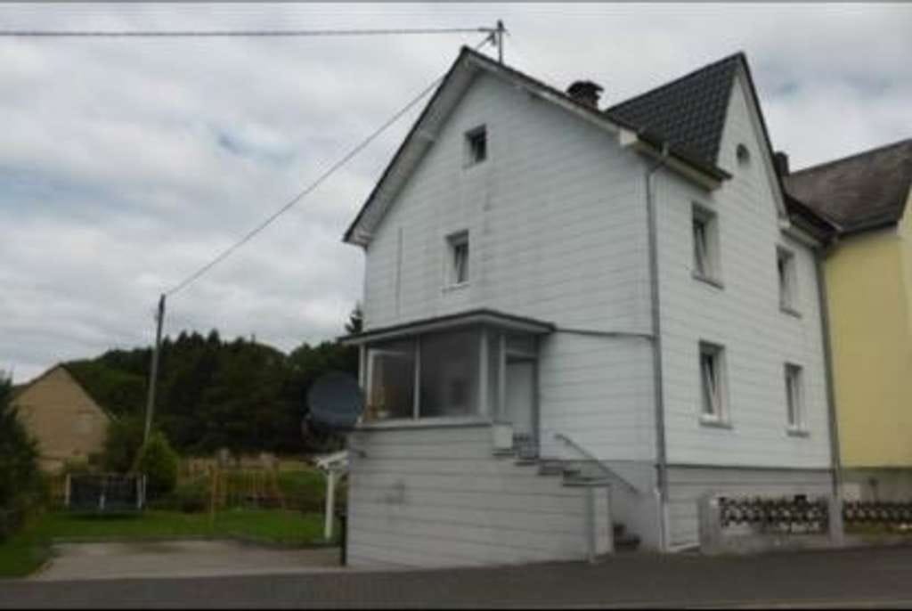 Immobilie in Gönnersdorf - Gut vermietetes Einfamilienhaus in Gönnersdorf - Renditeobjekt  - Bild 1