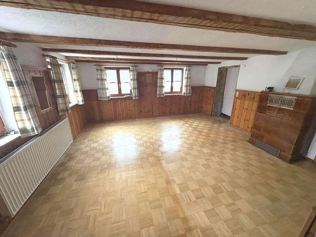 Immobilie in Leutkirch im Allgäu - Ehemalige Hofstelle mit großem Grundstück und vielseitiger Nutzungsmöglichkeit - Bild 2