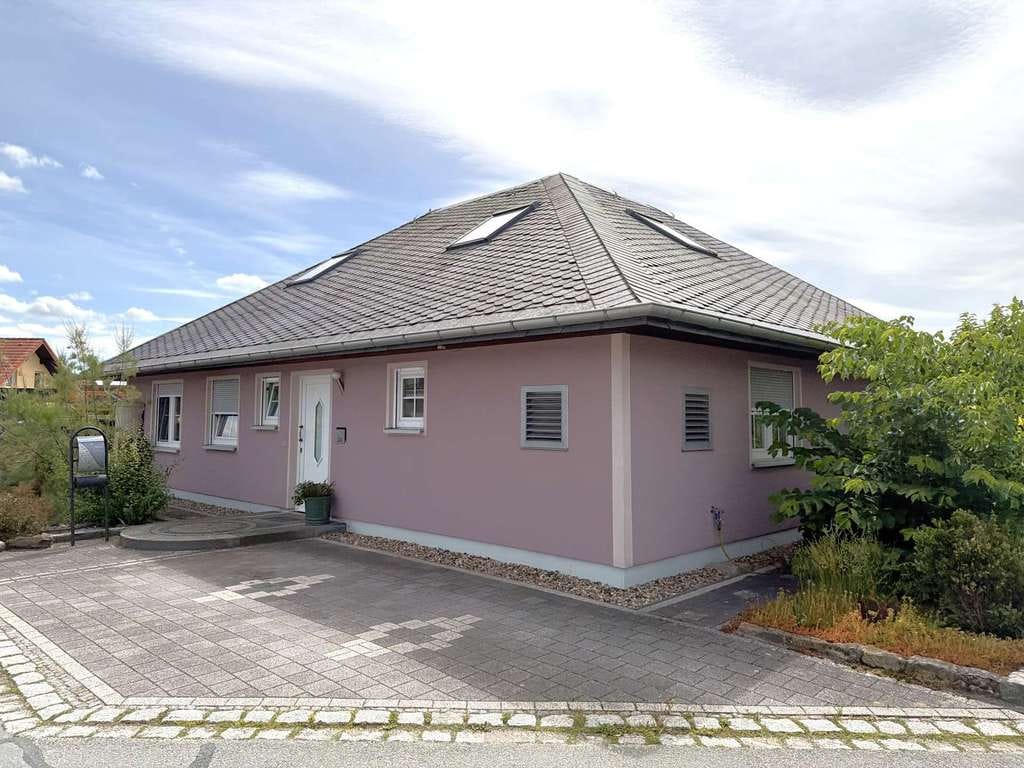 Immobilie in Strehla - Modern, ebenerdig, kleinstädisch: Dieser Bungalow in Strehla vereint alle Ihre Wünsche! - Bild 1