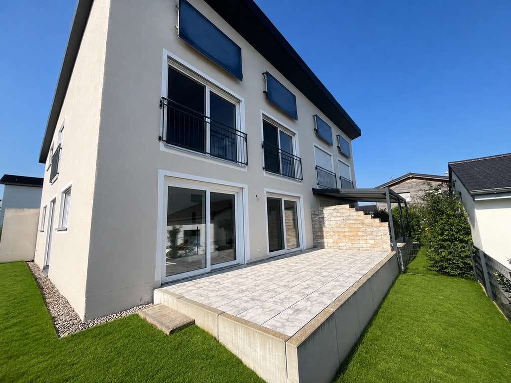 Immobilie in Inchenhofen - Modernes Wohnen mit Stil Hochwertige Doppelhaushälfte in Inchenhofen - Bild 1