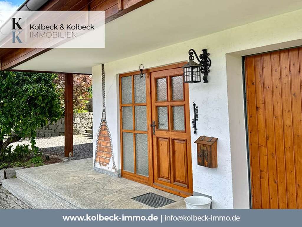 Immobilie in Viechtach - Gepflegtes Einfamilienhaus aus Holz mit traumhaftem Garten - Bild 3