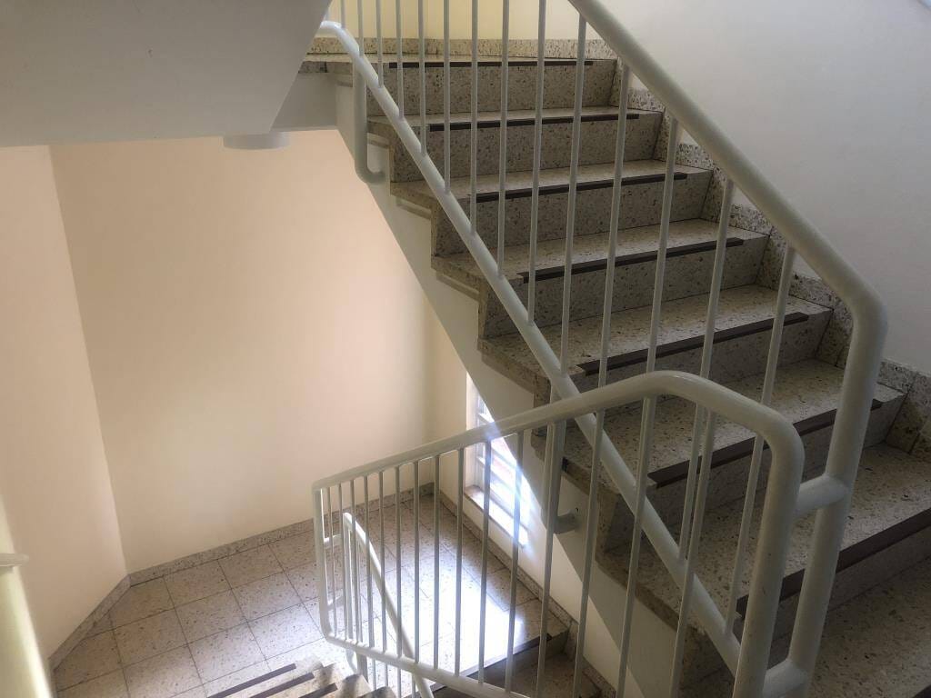 Immobilie in Ahrensburg - * Courtagefrei* Vermietete große Wohnung ! - Bild 2