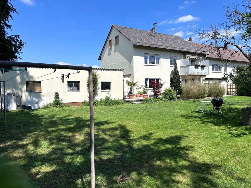 Immobilie in Königsbrunn - Drei Reihenhäuser mit Entwicklungsmöglichkeiten in Königsbrunn – wohnen, investieren, realisieren! - Bild 0