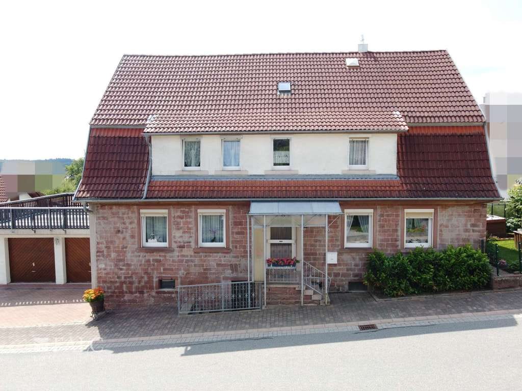 Immobilie in Limbach - Großes 1-2 Familienhaus mit Doppelgarage in Balsbach - Bild 1