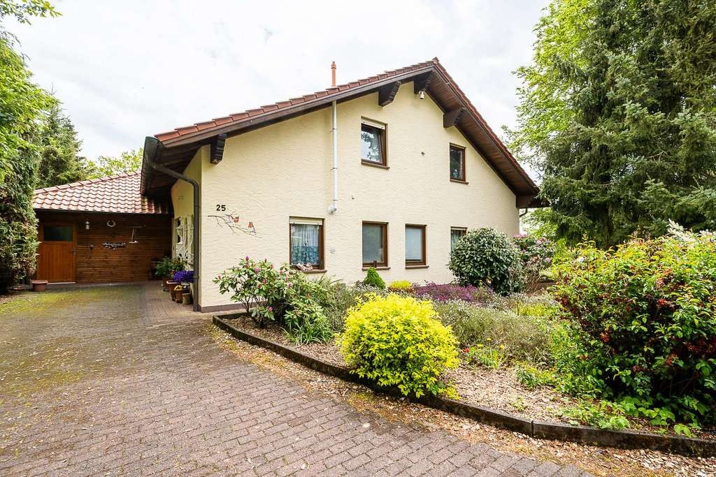 Immobilie in Feusdorf - Freistehende Landhaus-Villa in ökologischer Bauweise in Feusdorf - Barrierefreies Wohnen - Bild 2