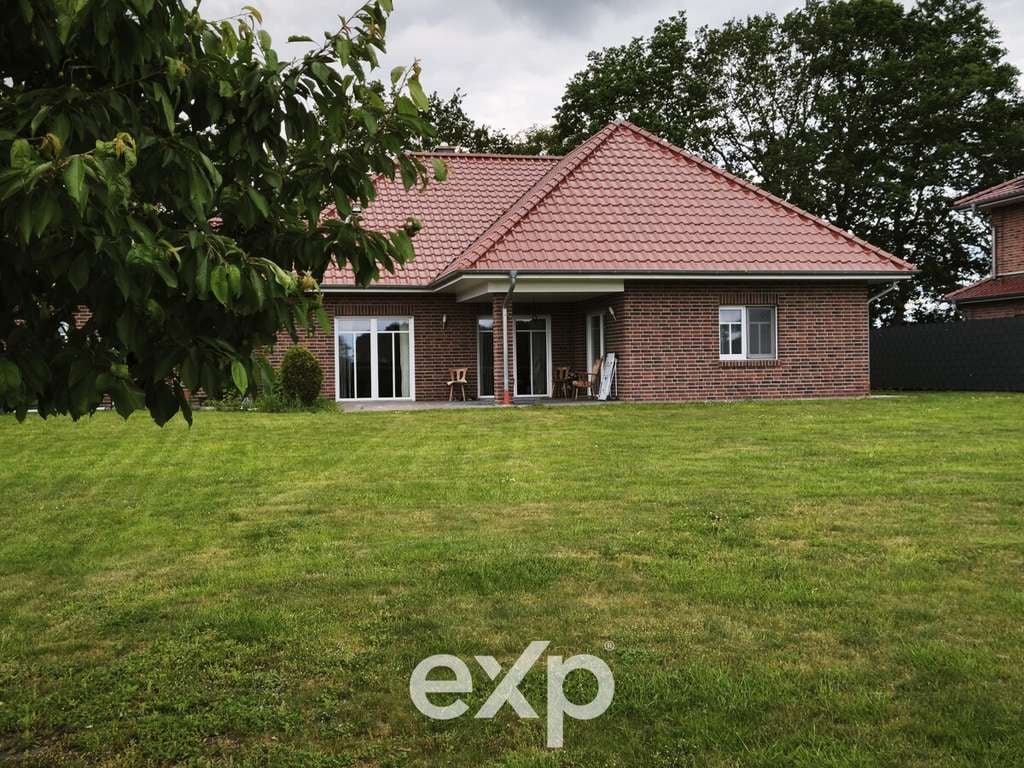 Immobilie in Lindern (Oldenburg) - Moderner Bungalow mit Ausbaureserve, Doppelgarage und traumhaftem Weitblick - Bild 3