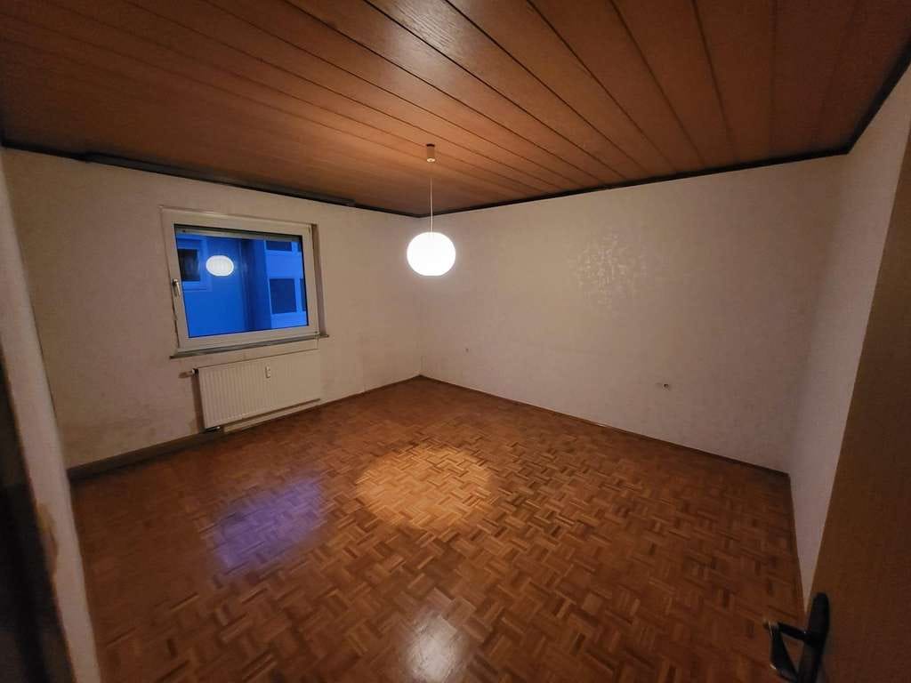 Immobilie in Niederwerrn - Solide Immobilie zum attraktiven Preis in guter Lage von Niederwerrn - Provisionsfrei - Bild 2