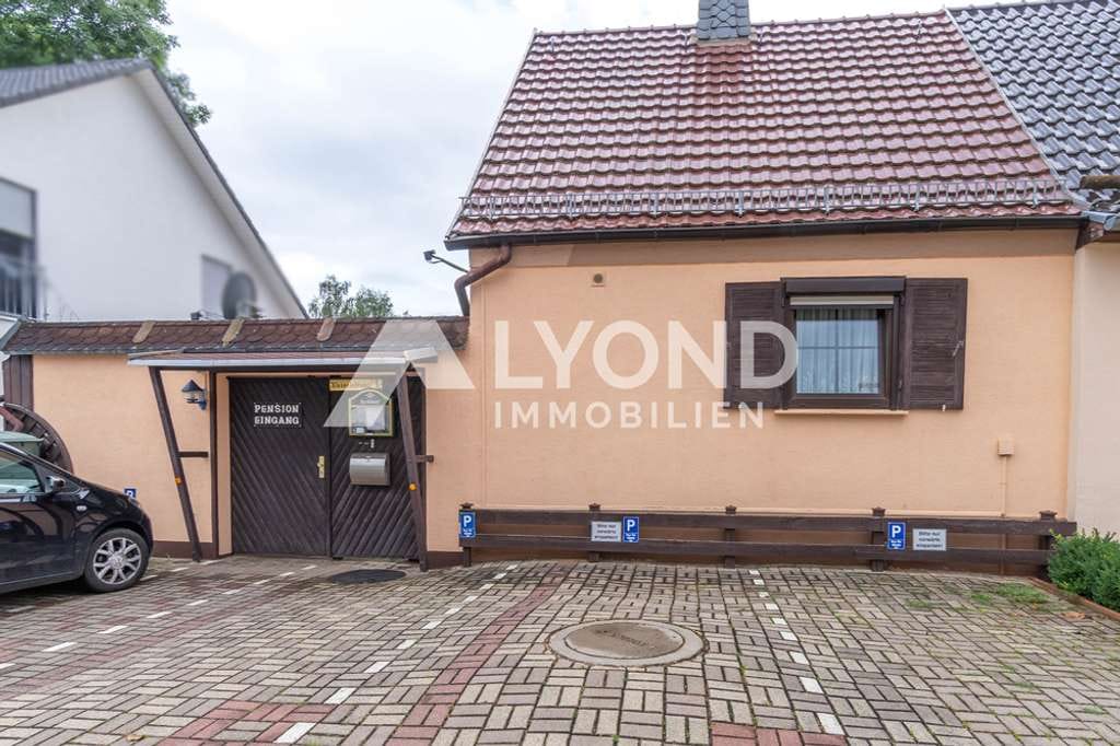 Immobilie in Erfurt - Vielseitige Immobilie – Etablierte Pension oder großzügiges Wohnhaus mit zahlreichen Möglichkeiten - Bild 1