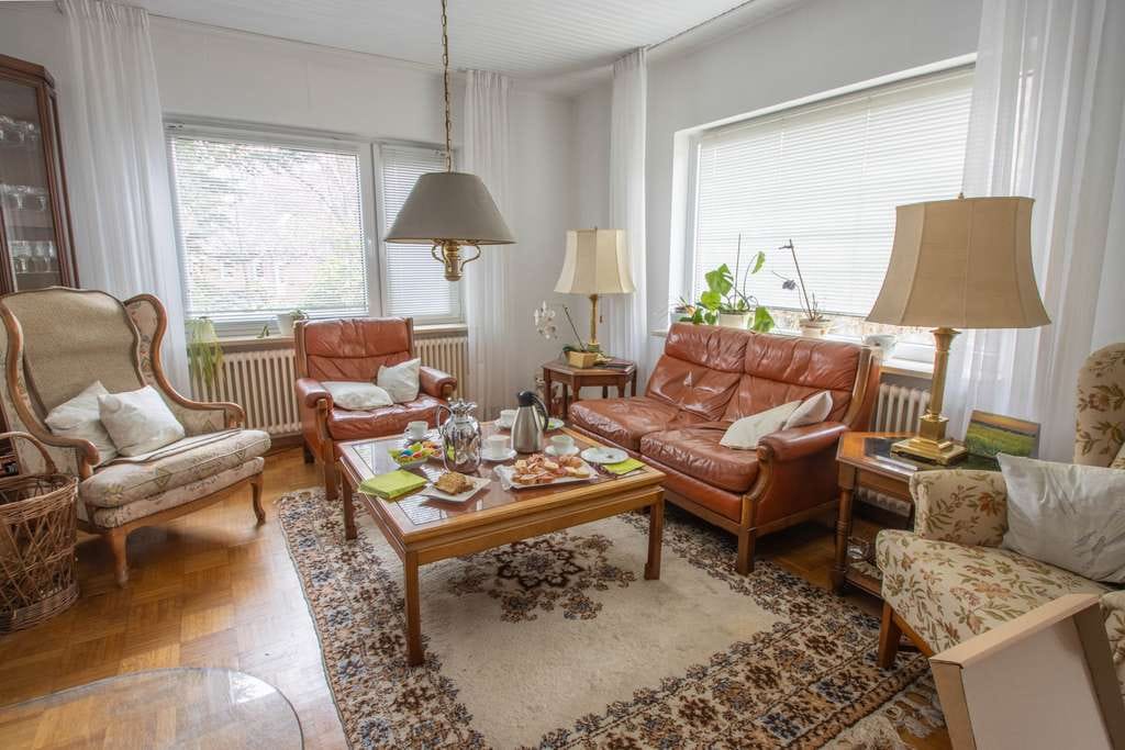 Immobilie in Klein Offenseth-Sparrieshoop - Ihr neues Zuhause mit Charakter, Raum und Lebensqualität auf 140 m ² Wohnfläche - Bild 1