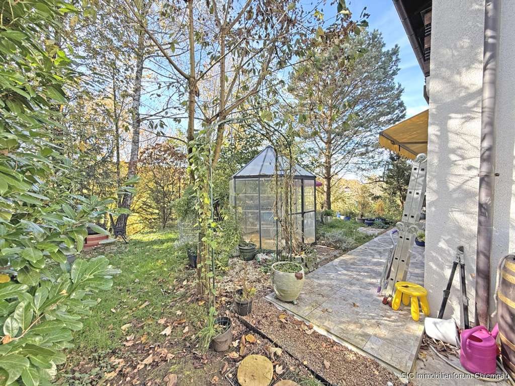 Immobilie in Traunstein - 2 Familien - oder Generationenhaus mit großzügigem Garten in Kammer bei Traunstein - Bild 2
