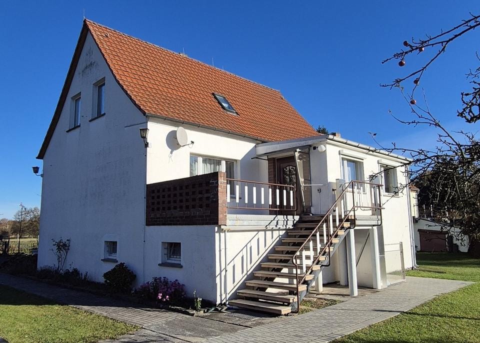 Immobilie in Drebkau - Einfamilienhaus auf großem Grundstück am Stadtrand von Drebkau - Bild 0