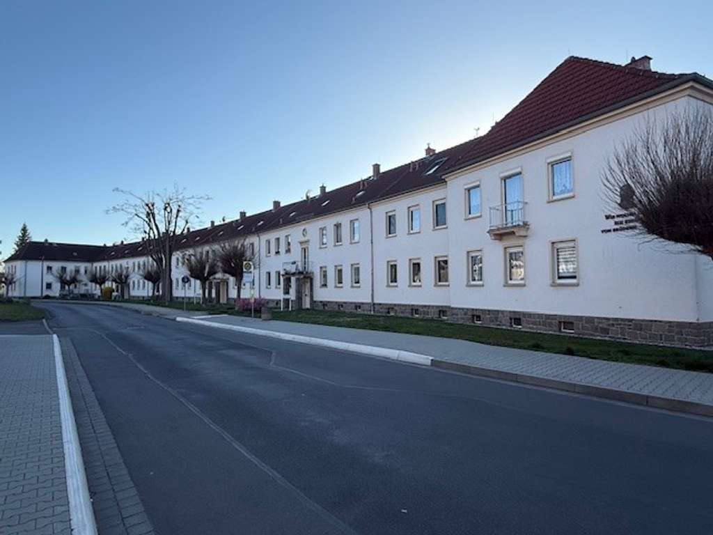 Immobilie in Bad Lausick - Vermietete 3-Raum-Wohnung mit Entwicklungspotenzial in Bad Lausick - Bild 0