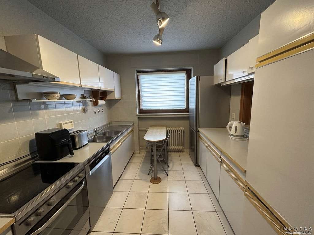 Immobilie in Wittlich - Repräsentatives Ein- bis Zweifamilienhaus mit Garten und Doppelgarage - Bild 3