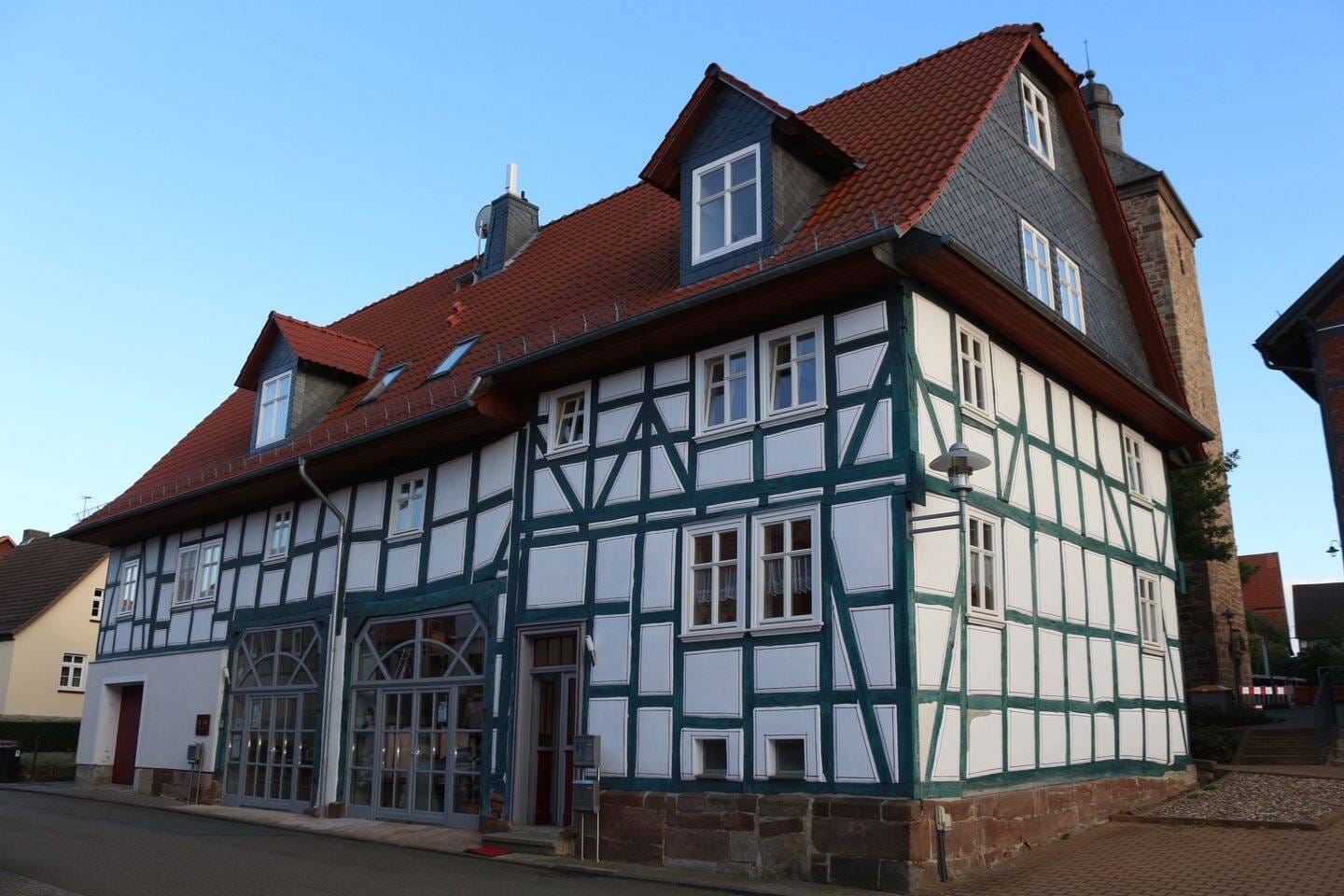 Immobilie in Wolfhagen - PROVISIONSFREI: Ein Unikat für Eigennutzer und Kapitalanleger - Fachwerkhaus mit historischer Seele - Bild 0