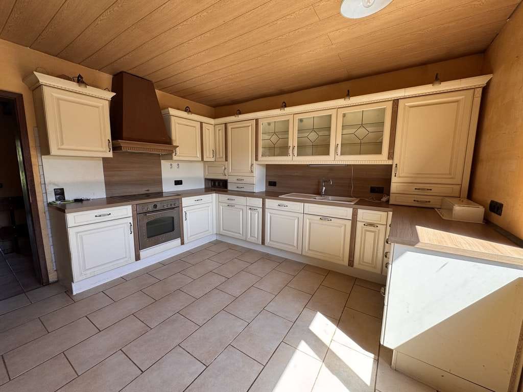 Immobilie in Mehren - Charmantes Einfamilienhaus mit großem Grundstück und viel Potenzial in ruhiger Lage - Bild 3