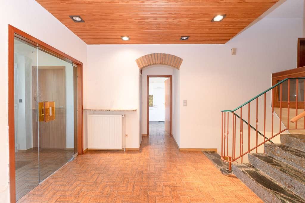 Immobilie in Fredenbeck - Familienfreundliches Split-Level-Haus mit Kamin, Souterrain und großem Garten am Naturschutzgebiet - Bild 4
