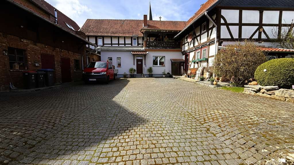 Immobilie in Leinefelde-Worbis - Traumhaftes Einfamilienhaus in Breitenbach mit großem Grundstück und idyllischem Ausblick - Bild 4