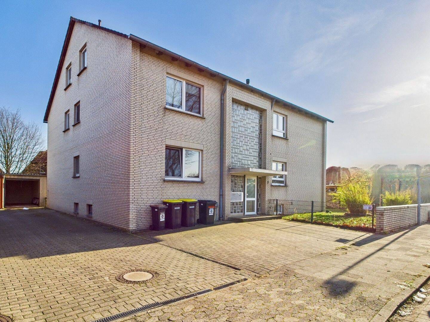 Immobilie in Lehrte - Kapitalanlage mit 6,7% Rendite - Pflegeleichtes 6-Parteienhaus mit Garage in Sievershausen - Bild 3