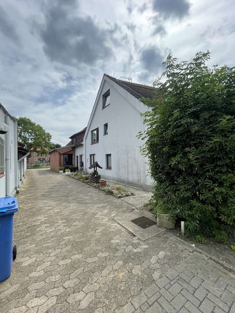 Immobilie in Loxstedt - Kapitalanlage mit Potenzial: Mehrfamilienhaus und Gewerbeeinheit im Angebot - Bild 3