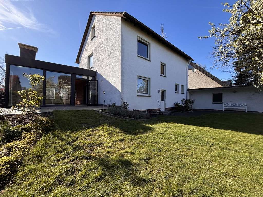 Immobilie in Verl - Großzügiges Einfamilienhaus in attraktiver Wohnlage von Verl - Bild 0