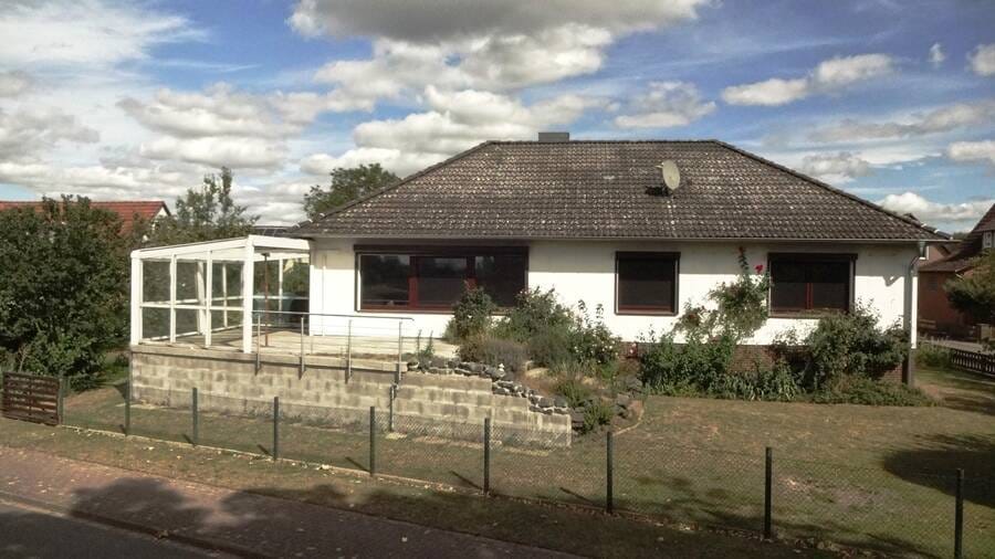 Immobilie in Bröckel - Bröckel - Design trifft Funktion: Einfamilienhaus mit Vollkeller und Terrasse mit Panorama-Glasfront - Bild 3