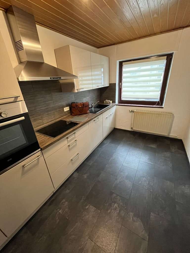 Immobilie in Friedrichsthal - BILDSTOCK : WOHNFERTIG renoviert mit EINBAUKÜCHE und modernem BAD ! - Bild 3