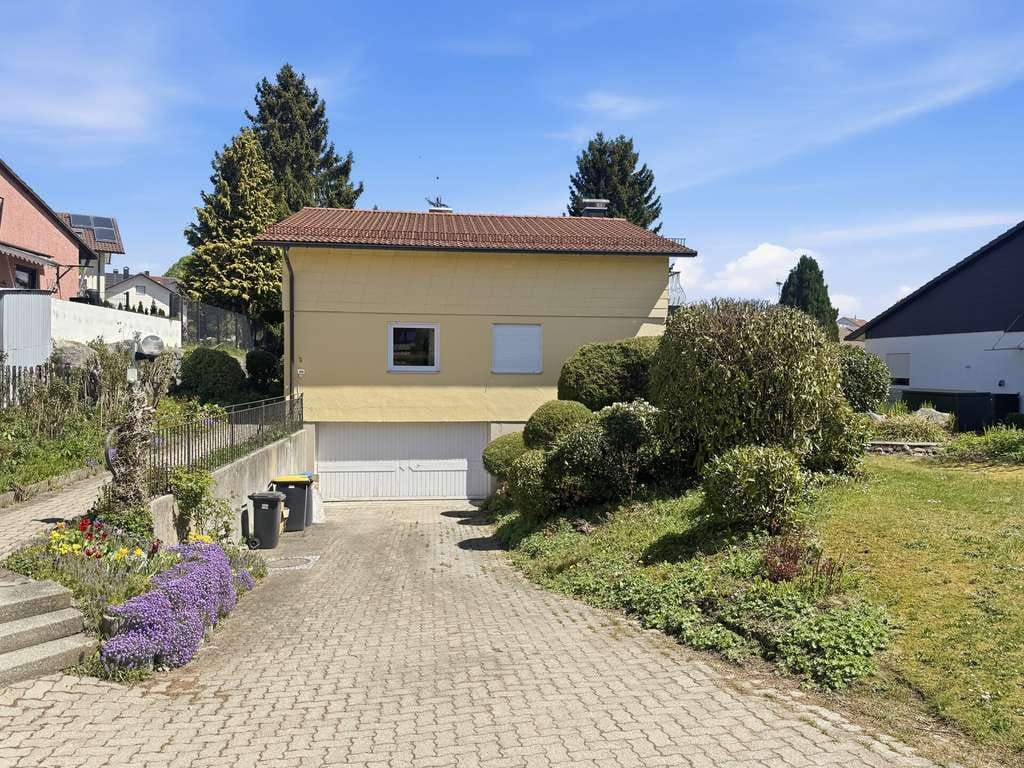 Immobilie in Vogt - EFH mit viel Potenzial in ruhiger Ortsrandlage und großem Grundstück - Bild 1