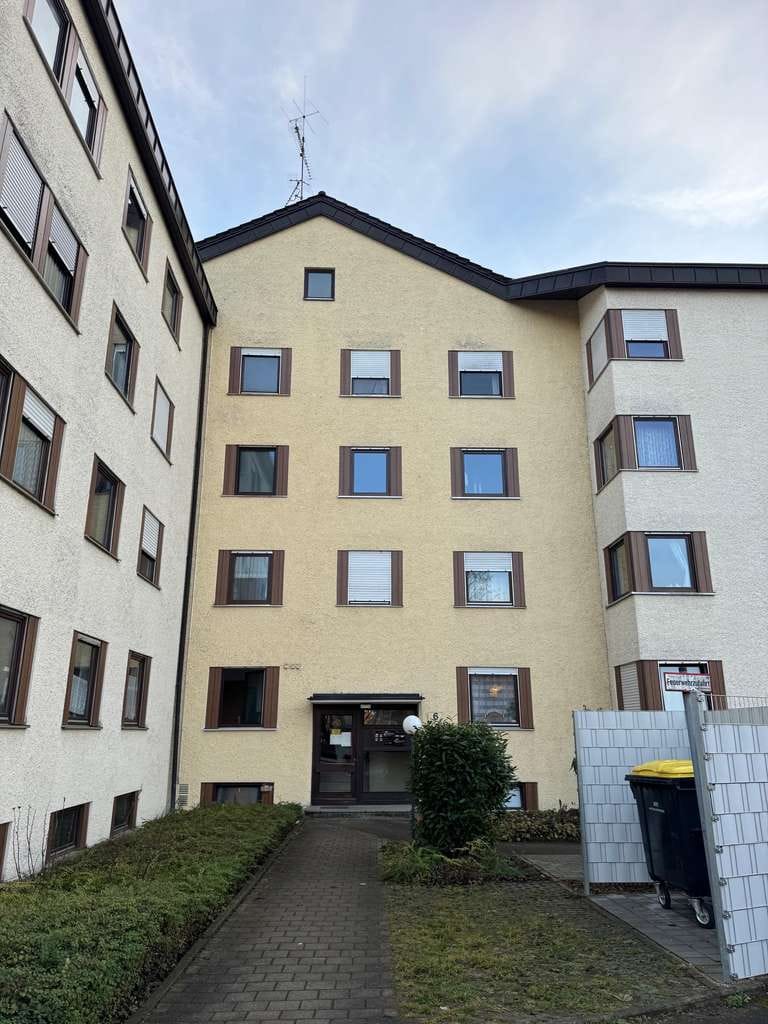 Immobilie in Pfaffenhofen an der Ilm - Renovierungsbedürftige und zentrale Obergeschosswohnung in Pfaffenhofen a.d.Ilm zu verkaufen! - Bild 0