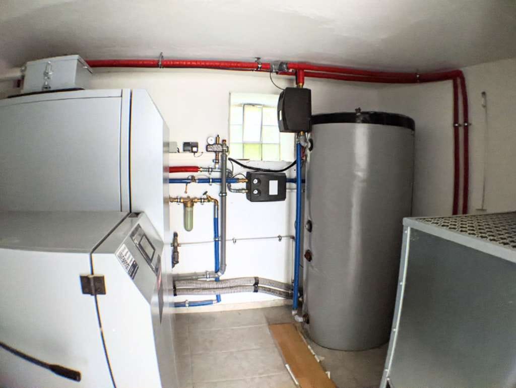 Immobilie in Elmstein - Charmantes Einfamilienhaus mit Potenzial, Garten und Stellplätzen in Elmstein-Speyerbrunn - Bild 2