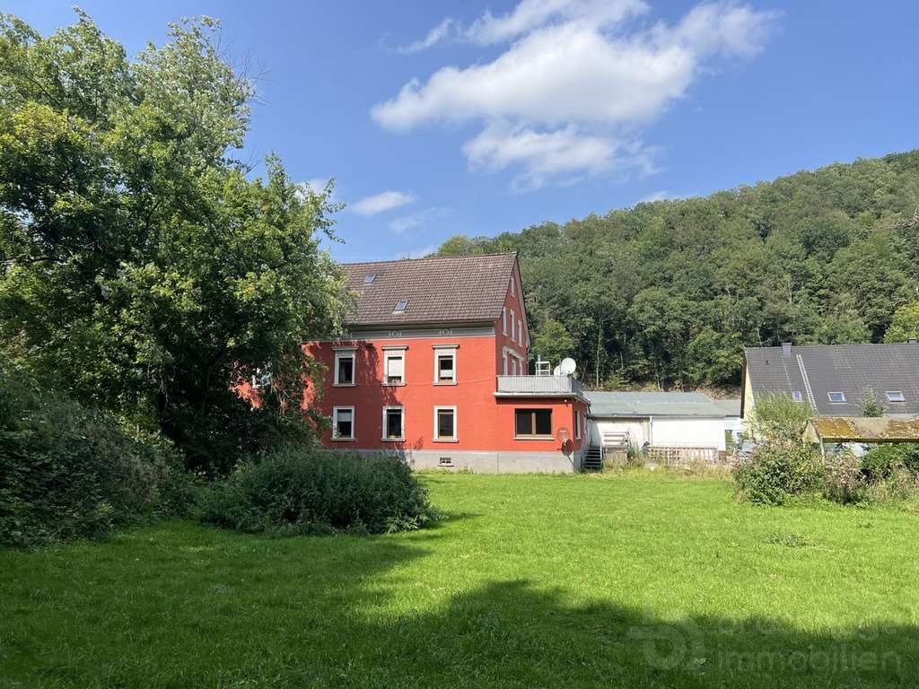 Immobilie in Schalksmühle - „Mehrgenerationenhaus mit großem Grundstück – Tierhaltung möglich, familiengerecht wohnen“ - Bild 0