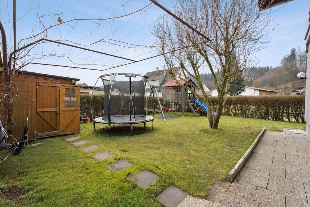 Immobilie in Berkheim - Großzügige, energetisch sanierte Gartenwohnung mit Terrasse und Garage in Berkheim - Bild 2