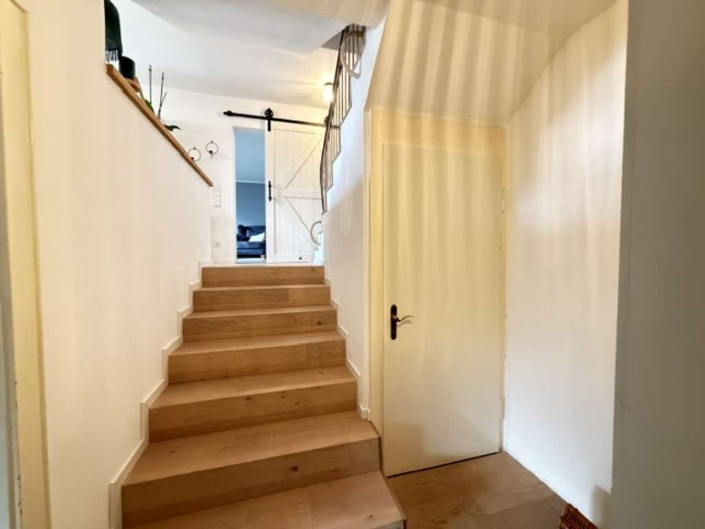 Immobilie in Heroldsbach - Liebevoll modernisiertes Familienhaus mit besonderem Flair - Bild 1