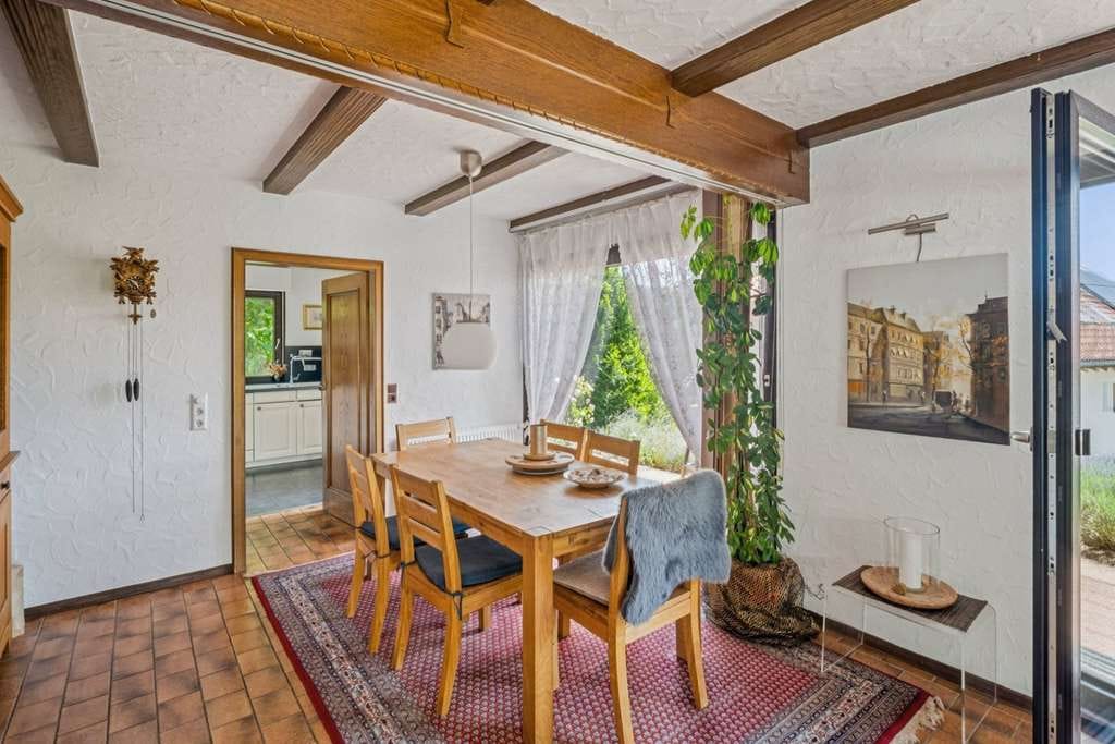 Immobilie in Schluchsee - Provisionsfrei – Großzügiges Einfamilienhaus in idyllischer Lage mit Weitblick + ELW - Bild 3