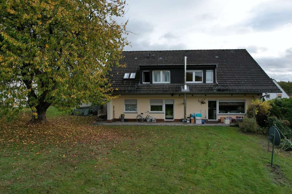 Immobilie in Beverungen - Mehrgenerationenhaus mit Doppelgarage in Beverungen-Blankenau - Bild 2