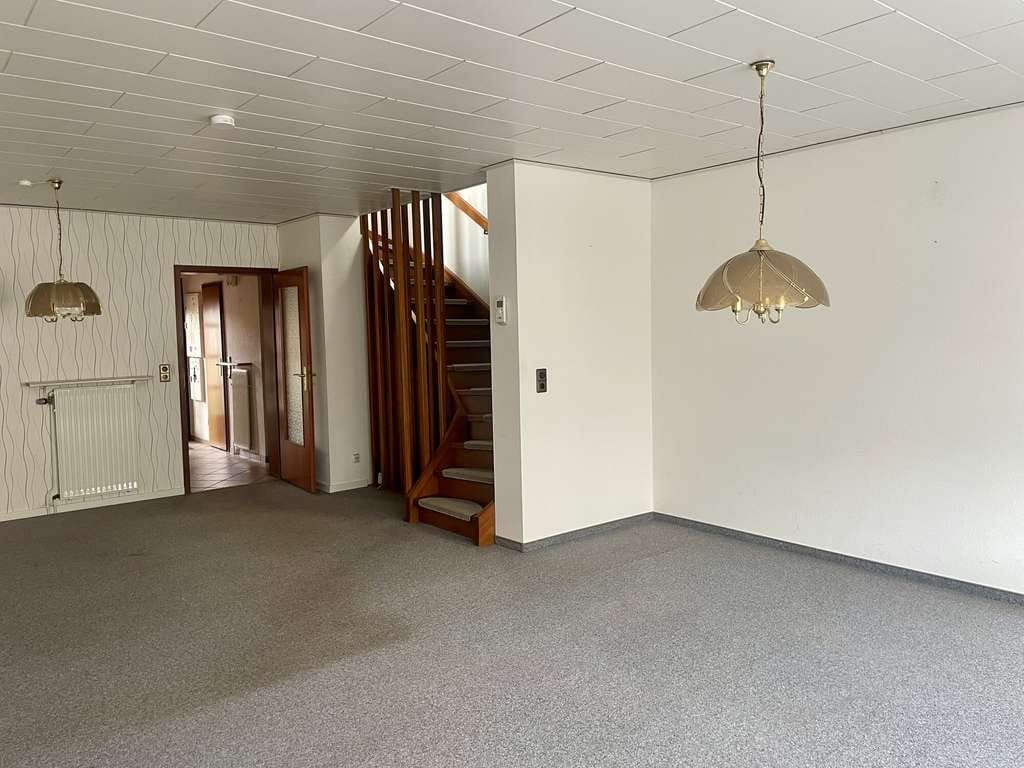 Immobilie in Wardenburg - Reihenmittelhaus in guter Lage  von Wardenburg – provisionsfrei & mit Potenzial - Bild 3