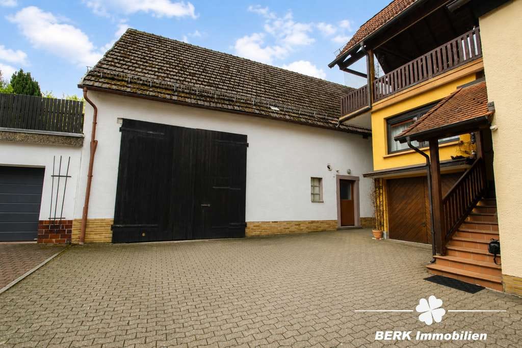 Immobilie in Weibersbrunn - BERK Immobilien - Wohnen und Ausbauen auf einem großzügigen Grundstück mit ca. 1.283 m² - Bild 2