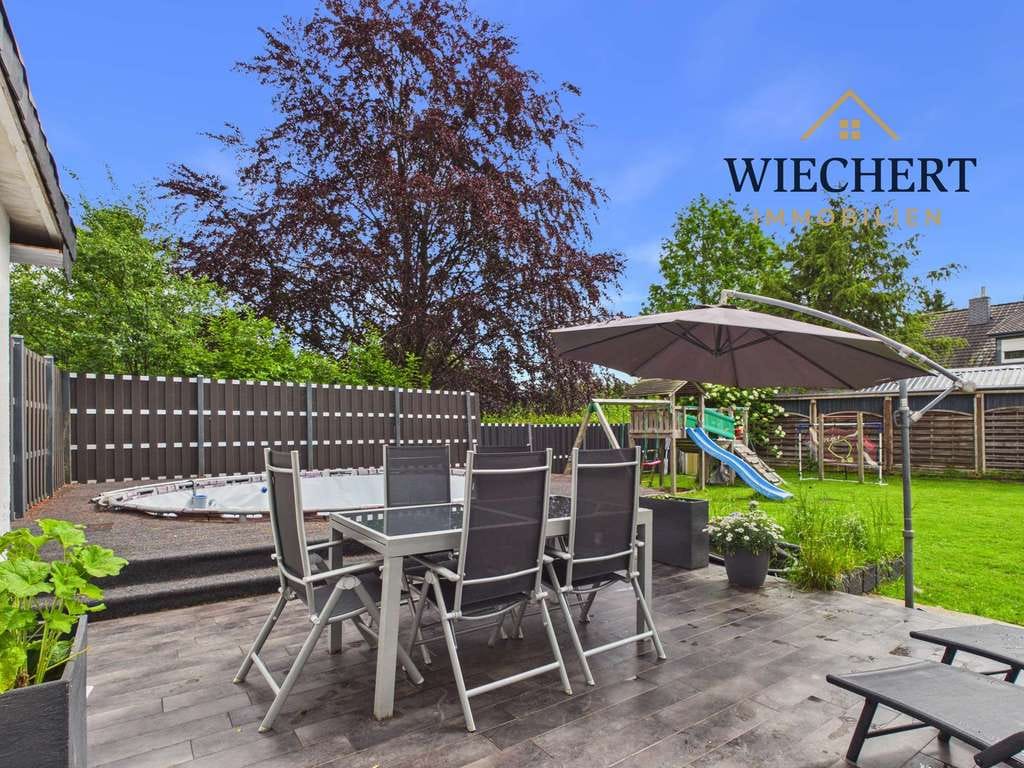 Immobilie in Hambergen - Viel Platz für die ganze Familie – modernisiertes Einfamilienhaus mit Pool und großem Grundstück - Bild 2