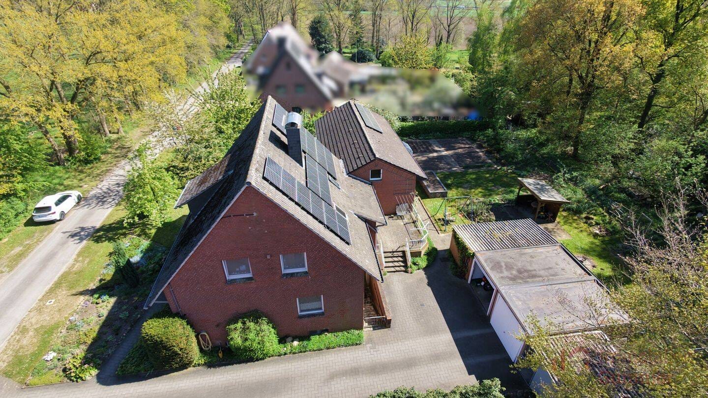 Immobilie in Emsbüren - IMMOBILIEN GUMNIOR präsentiert: großzügiges Einfamilienhaus  im Außenbereich von Emsbüren - Bild 2