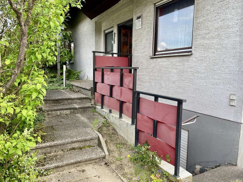 Immobilie in Linkenheim-Hochstetten - Die 80er feiern ihr Comeback - EFH mit Einliegerwohnung in ruhiger und angenehmer Wohnlage - Bild 3