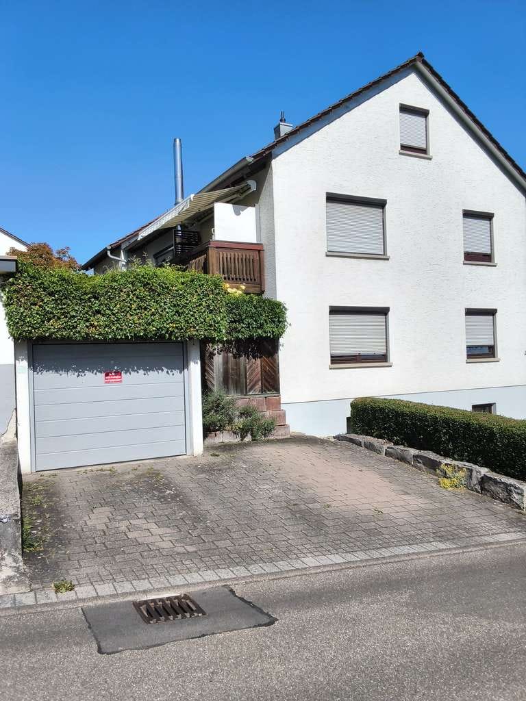 Immobilie in Schwieberdingen - Großzügige Erdgeschosswohnung in Zweifamilienhaus in Schwieberdingen von PRIVAT zu verkaufen. - Bild 0