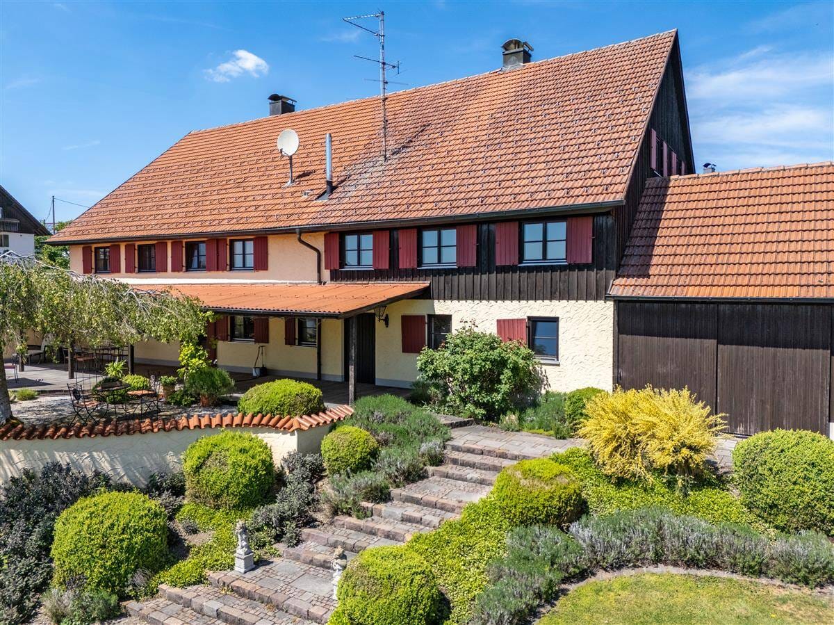 Immobilie in Memmingen - Großzügiges, liebevoll (2004) saniertes Einfamilienhaus mit herrlichem Alpenblick - Bild 3