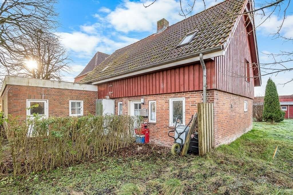 Immobilie in Braderup - Stilvolles Einfamilienhaus mit Einliegerwohnung und großer Werkstatt (ehemals Tischlerei) - Bild 3