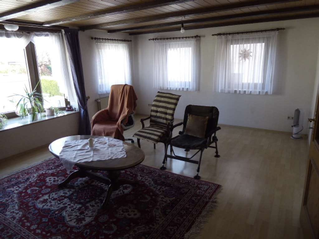 Immobilie in Benningen am Neckar - Einfamilienhaus mit Scheune / kleine Werkstatt (kein Garten) Hobbyräume - Bild 4