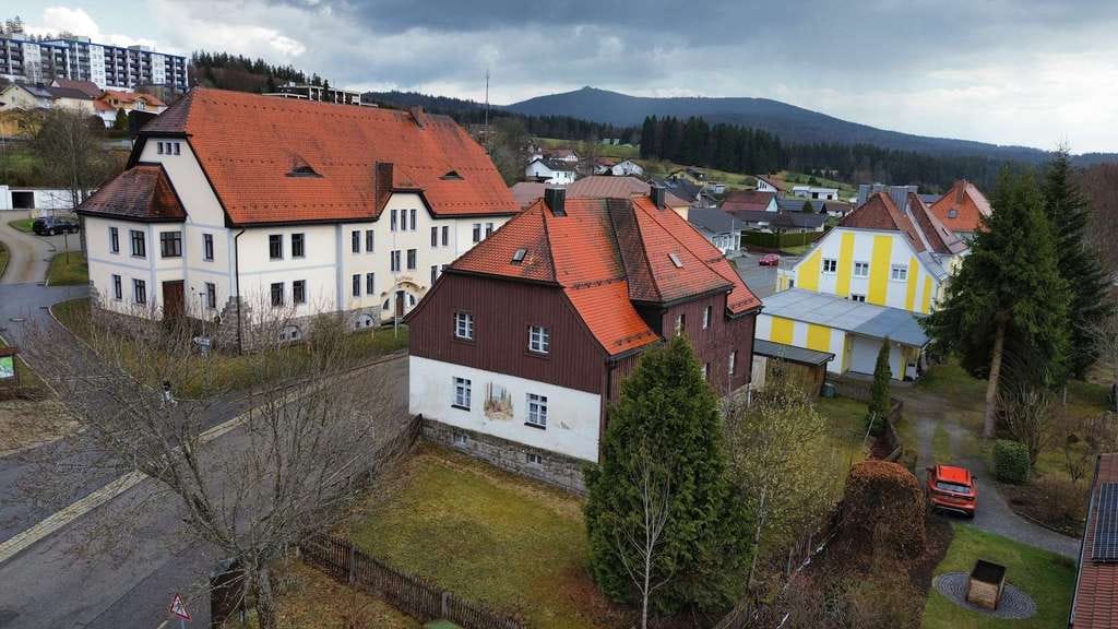 Immobilie in Haidmühle - Ideales Anlageobjekt: 4 solide Wohneinheiten plus Ausbaureserve in Erholungsregion - Bild 4