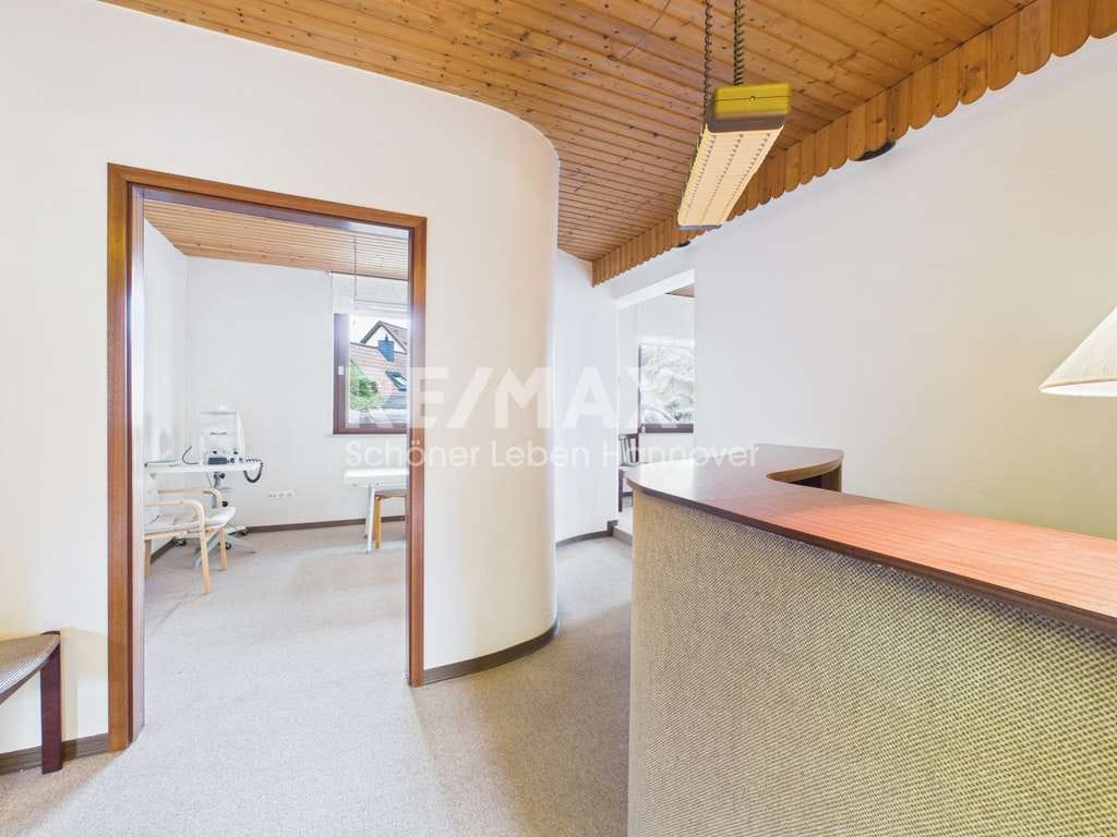 Immobilie in Rodenberg - Ehemalige Praxis mit Terrasse- vielseitig nutzbar im Zentrum von Rodenberg - Bild 3