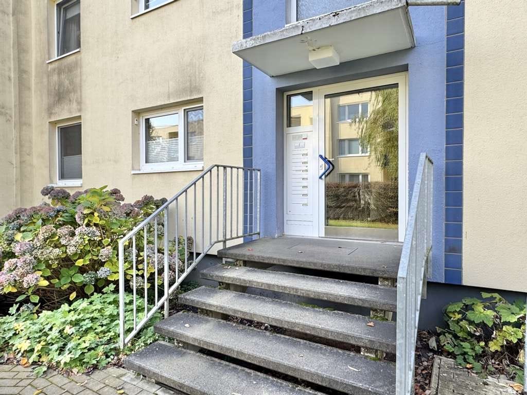 Immobilie in Ammersbek - Vermietete 3-Zimmer-Wohnung mit Loggia in Ammersbek - Bild 1