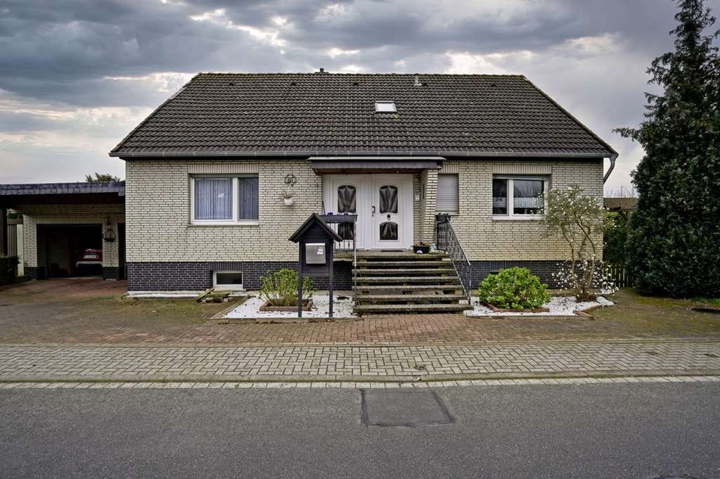Immobilie in Bröckel - Provisionsfrei: Einfamilienhaus mit viel Platz für die Familie und Schwimmbad plus Solaranlage - Bild 3