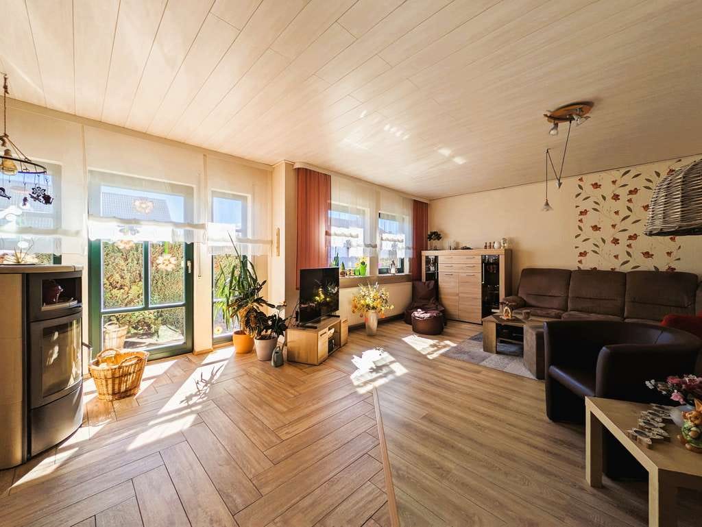 Immobilie in Calau - Viel Platz zum Leben: Einfamilienhaus mit Charme und Komfort - Bild 1